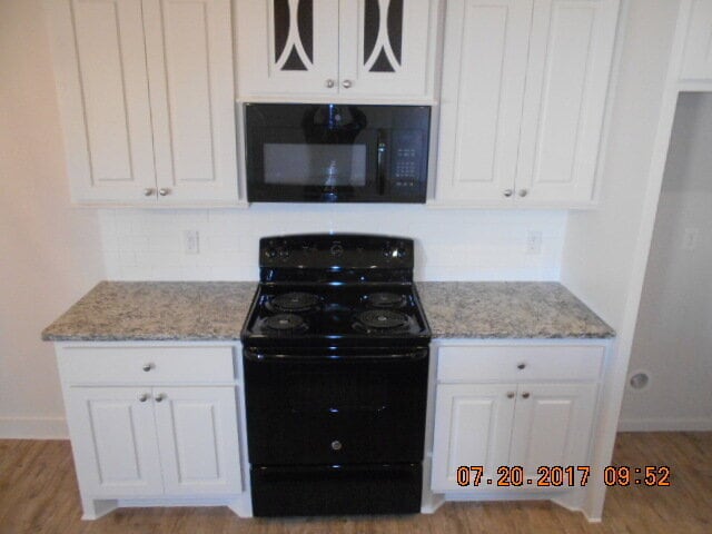 Building Photo - The Finer Things In Life/ The Town Homes o...