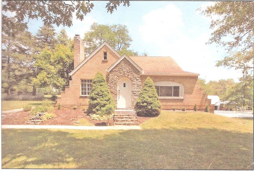 Primary Photo - 467 Auxier Dr