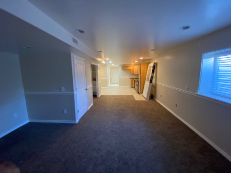 Building Photo - 834 S 980 W