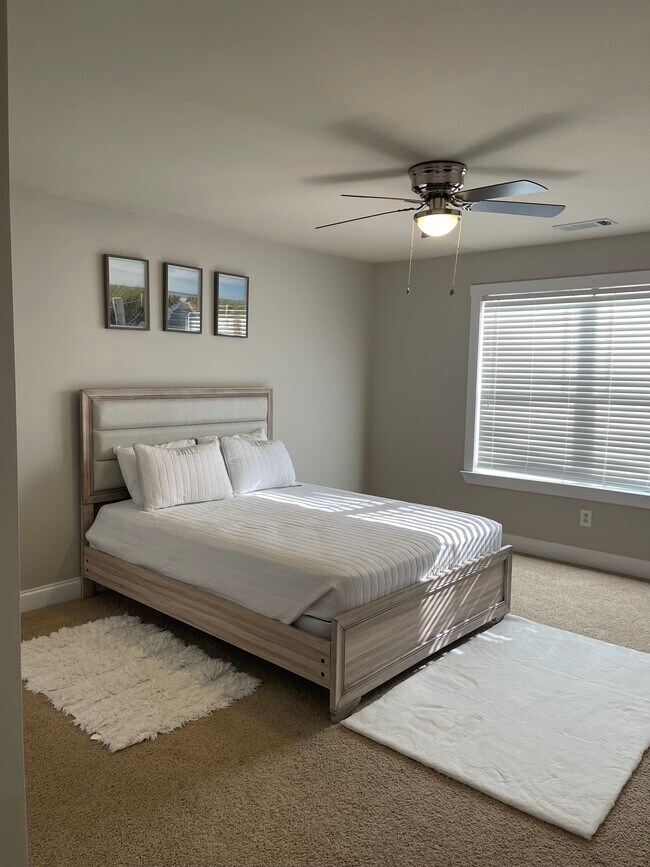 Building Photo - 1423 Kilchis Falls Way