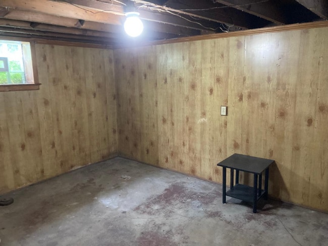 Building Photo - 353 W Webster St