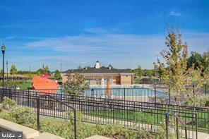 Building Photo - 9704 Glassy Creek Way