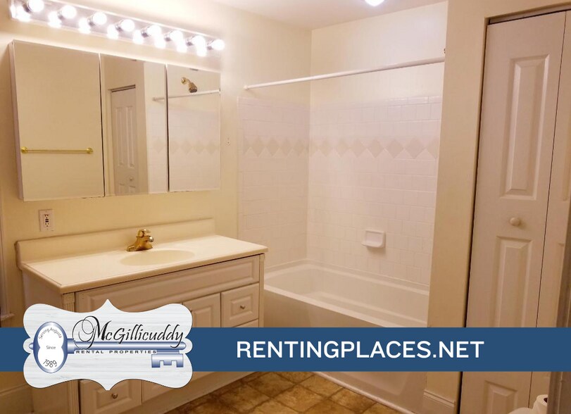 Building Photo - 1509 Troupe St