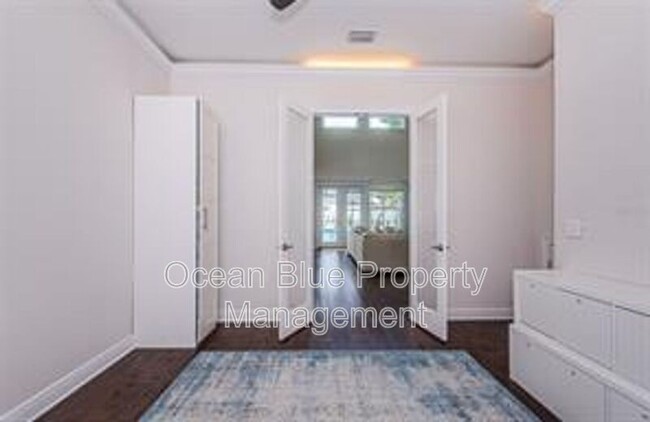 Building Photo - 3107 W Lawn Ave