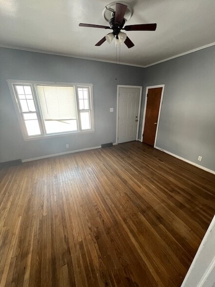 Living Room - 304 Betty St