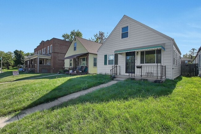 Building Photo - 3 Bed, 1 Bath Single-Family Home – Great L...