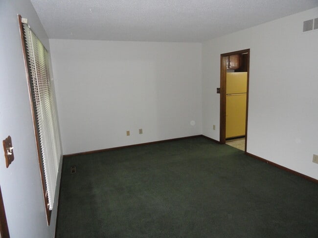 Living room - 1340 Pleasant View Dr