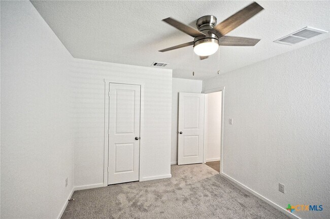 Building Photo - 1542 Tiptop Mdw