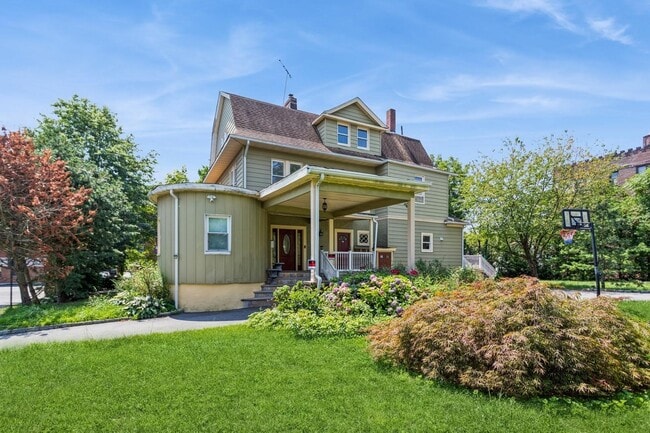 Primary Photo - 24 Kress Ave