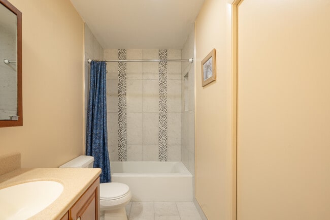Building Photo - 14579 Canalview Dr
