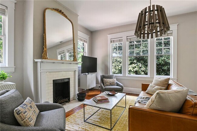 Building Photo - 635 Bonaventure Ave NE