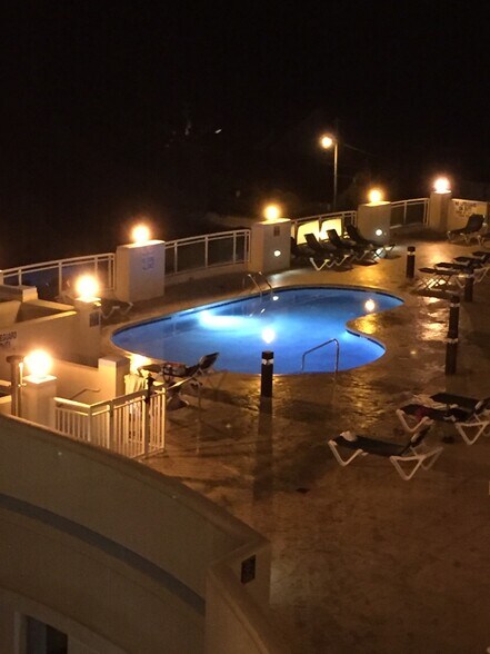 Building Photo - 215 77th Ave N