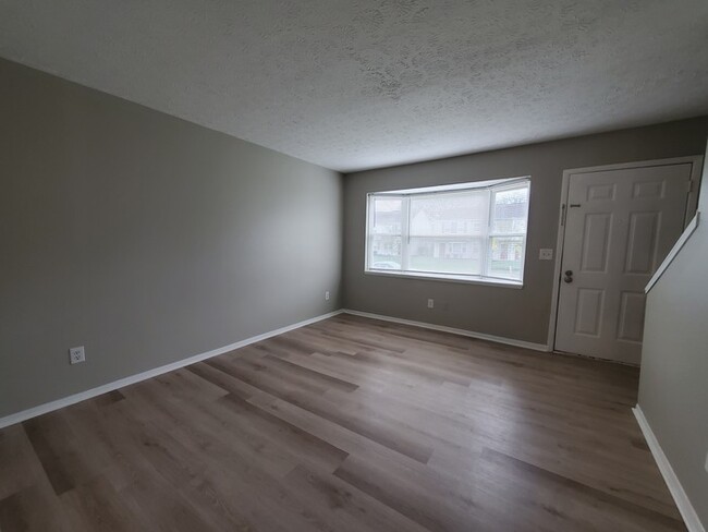 Building Photo - 2598 Sawbury Blvd