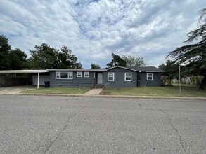 Building Photo - 4-Bedroom, 1.5 Bath Home in NW OKC