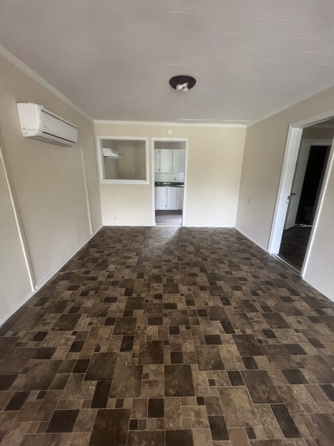 Building Photo - 207 State St