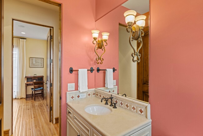 Building Photo - 3317 Taylor Rd