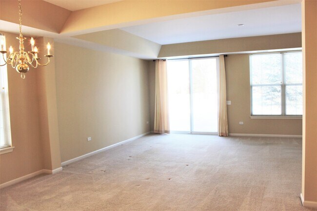 Building Photo - 12392 Wedgemere Dr