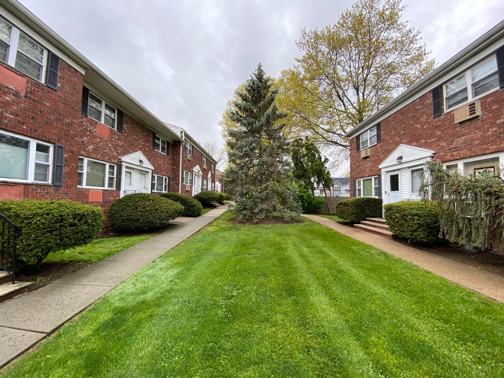 Building Photo - 601 Mountain Ave