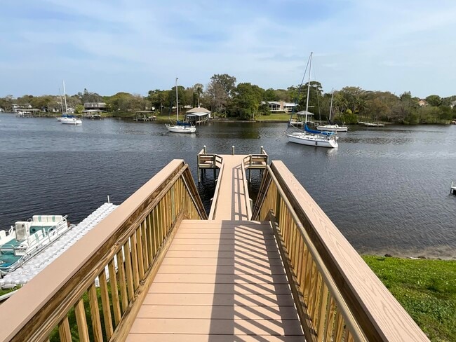 Building Photo - 900 Paddleboard Ct