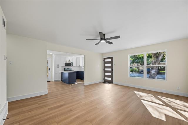 Building Photo - 2912 Charles Dr