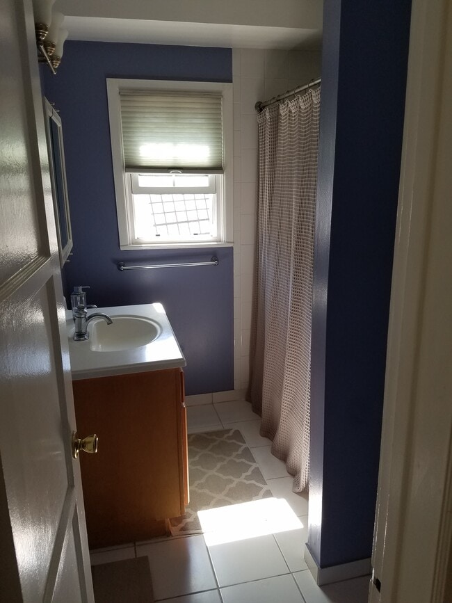 Bathroom - 610 Pine Dr