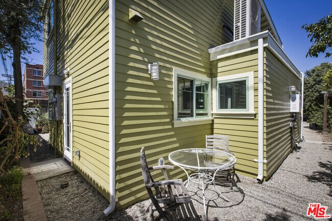 Building Photo - 2358 W 20th St