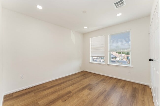 Building Photo - 9915 Porto Rico Rd