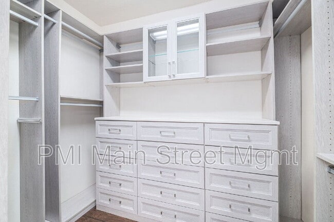 Building Photo - 689 Evening Sky Dr