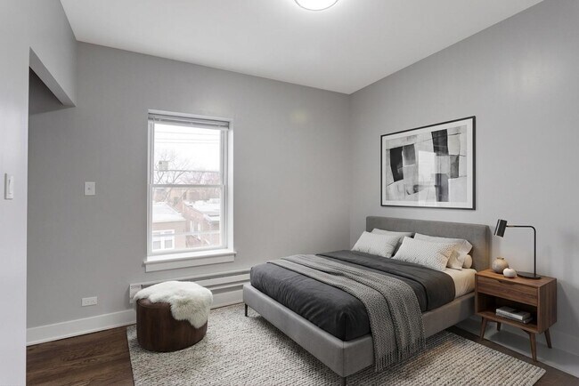 Building Photo - 8022 S Ellis Ave