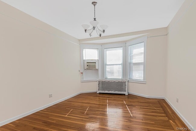 Building Photo - 5630 Riverdale Ave