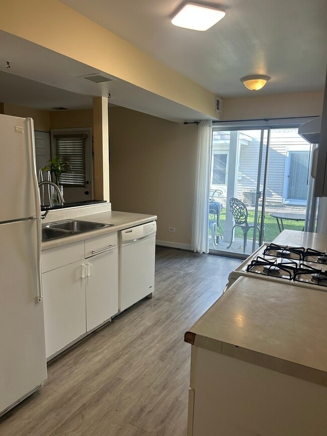 Building Photo - 1319 Wye Ct