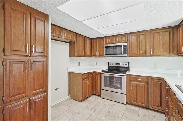 Building Photo - 338 Edgewood Dr