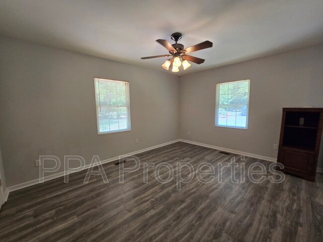 Building Photo - 7122 Ramblewood Dr