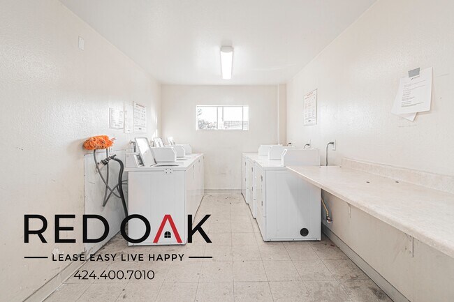 Building Photo - 11134 Arminta St