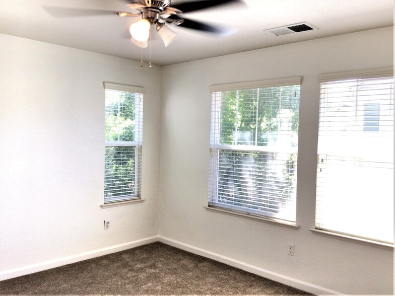 Building Photo - 6704 Altesino Dr