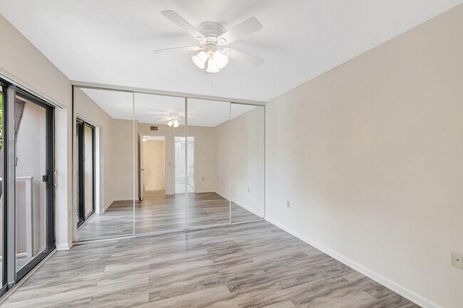 Building Photo - 579 Green Springs Pl