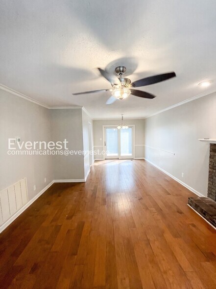 Building Photo - 1035 Summerhaven Rd