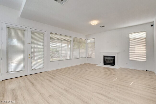Building Photo - 8401 Desert Quail Dr
