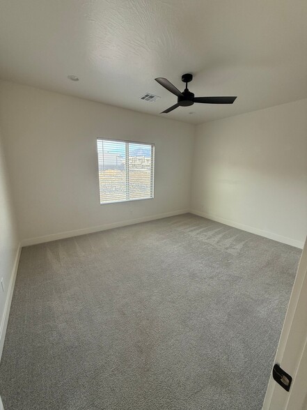 Building Photo - 276 S 1930 W