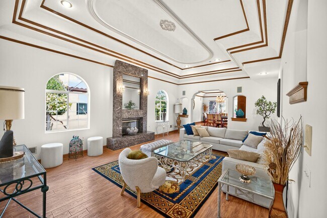 Building Photo - Executive Furnished Estate Home in Prestigious West Arcadia