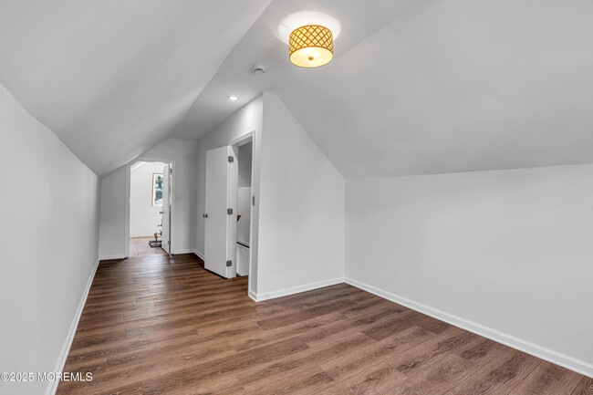 Building Photo - 41 Harding Ave