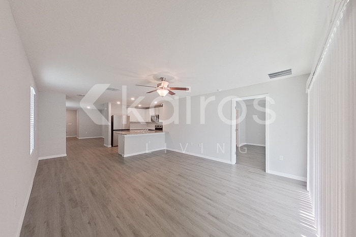 Building Photo - 8590 SW 44th Ct
