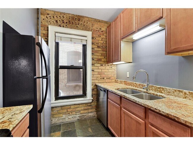 Building Photo - 1204 Harmon Pl
