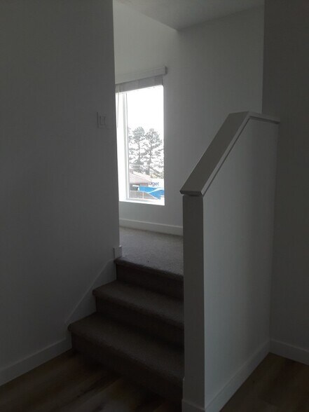 Building Photo - 3371 S Orchard Dr