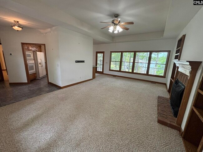 Building Photo - 527 Superior Cir