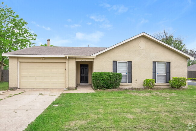 Building Photo - 6900 Chapman Dr