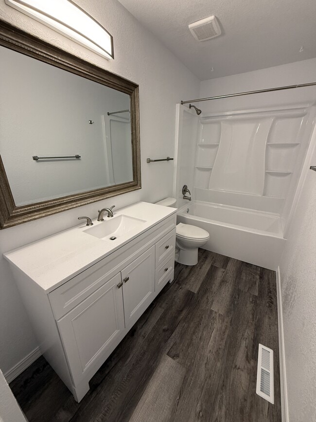 Building Photo - 6233 43rd St SW