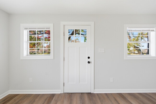 Building Photo - 4308 Roanoke Ave