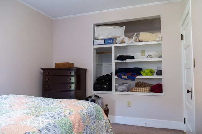 Building Photo - 180 Highland St