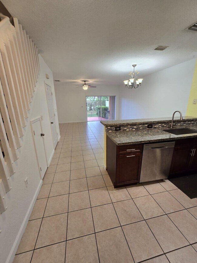 Building Photo - 6606 Catalina Ln